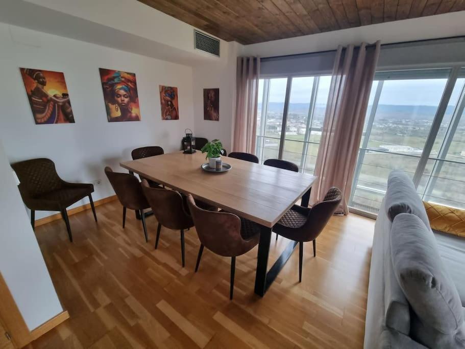 El Mirador Del Rosal Apartment Ponferrada Luaran gambar